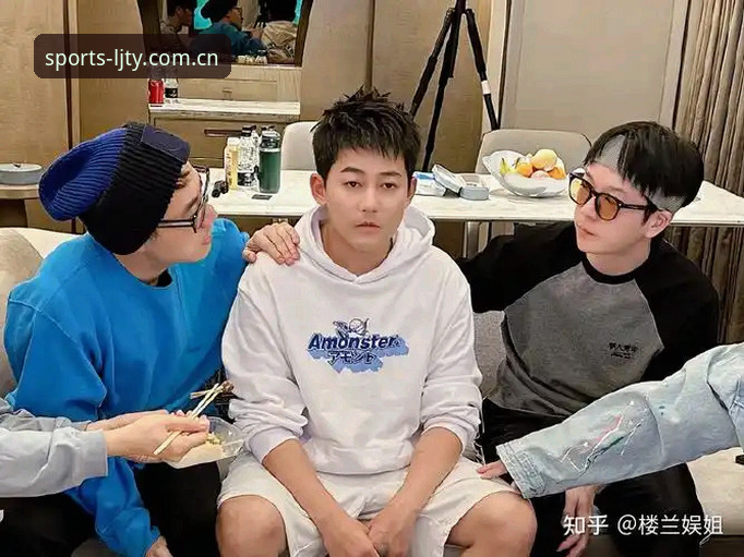 乐竞体育账号注册安装失败 资深用户陈耀东谈世界杯观赛困境:签证危机下的赛场冷场与平台体验心得